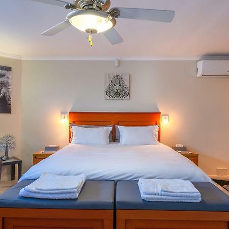 Pro Moni'S Guesthouse Muizenberg Luaran gambar