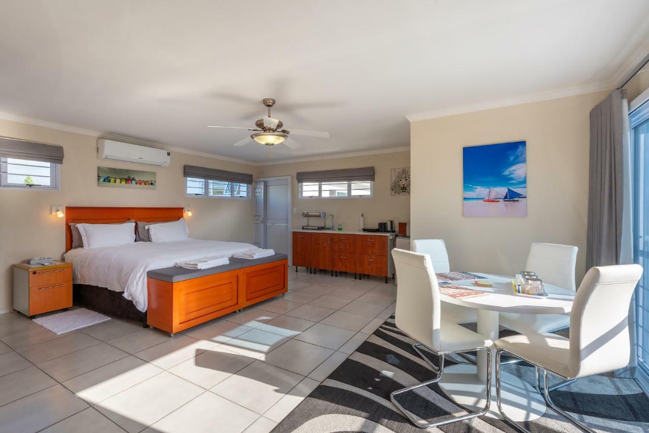 Pro Moni'S Guesthouse Muizenberg Luaran gambar