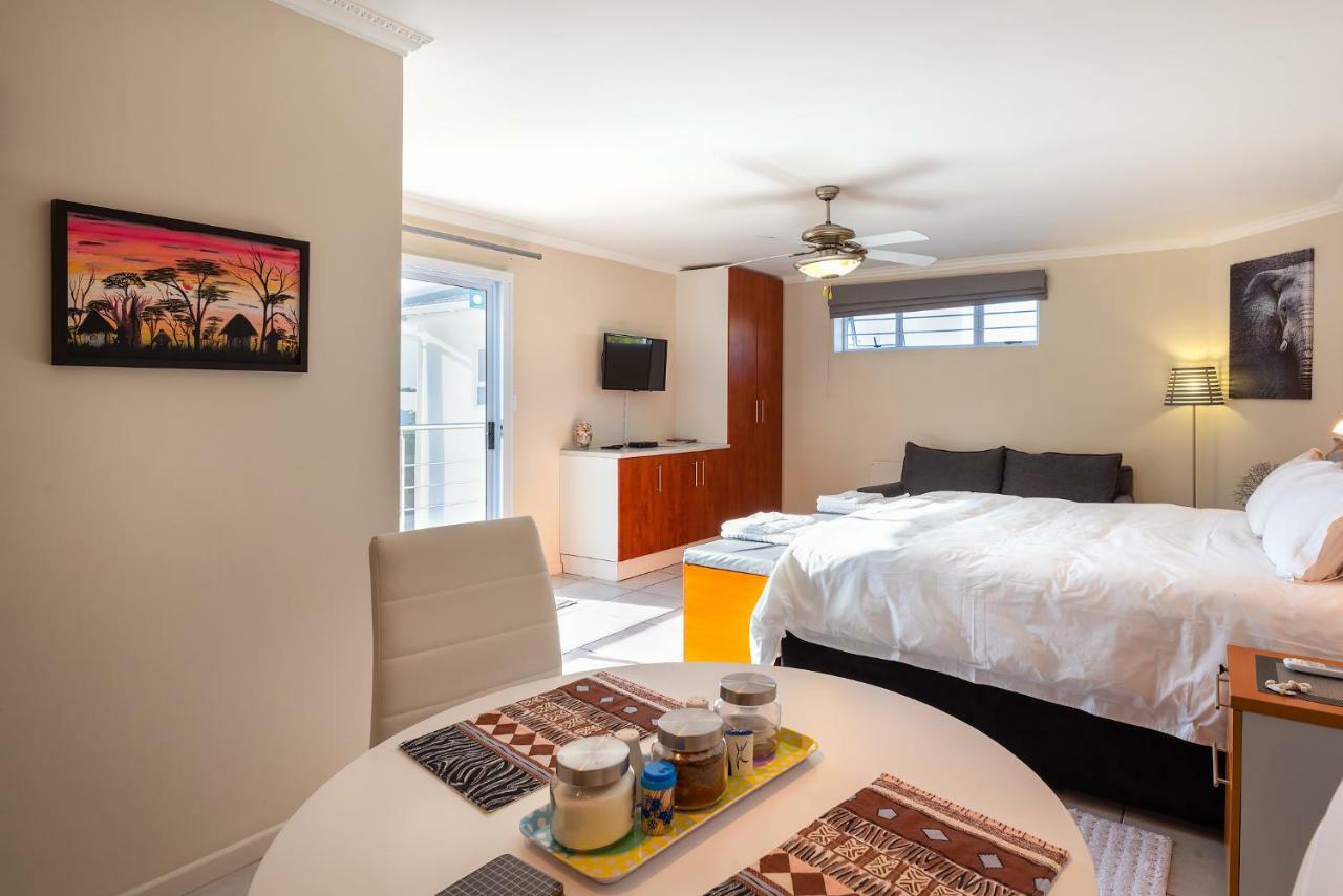 Pro Moni'S Guesthouse Muizenberg Luaran gambar